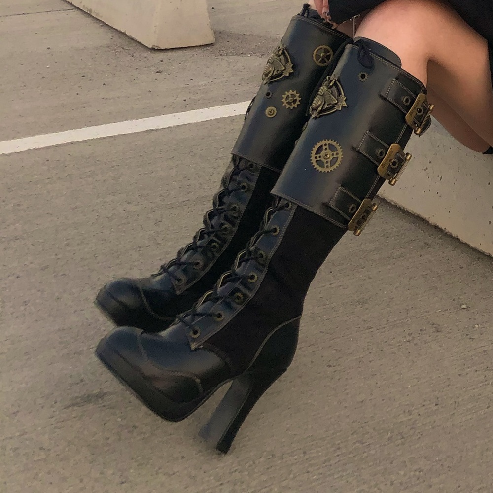 Demonia Crypto-302 boots